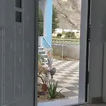 بيت للعطل Mimika